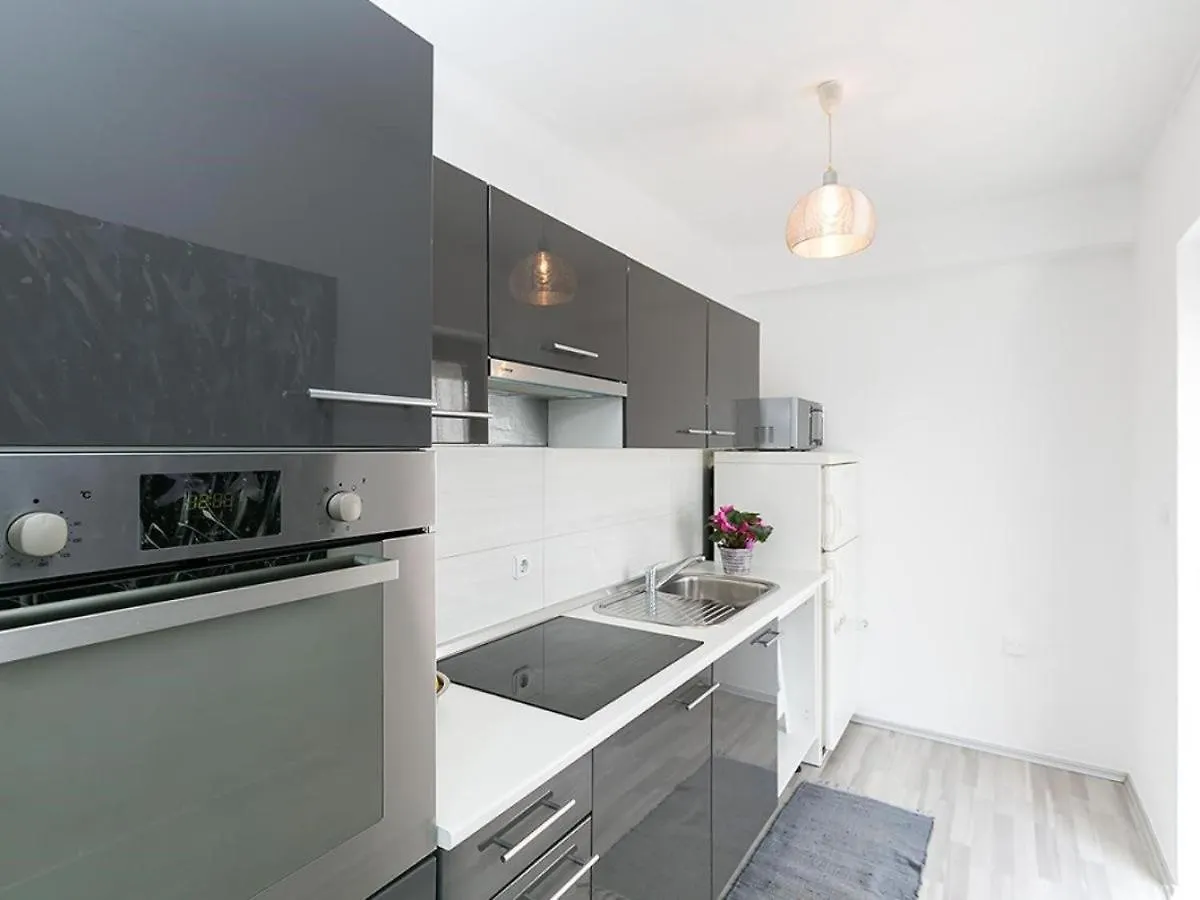 Maria Leni Vrsar Apartamento