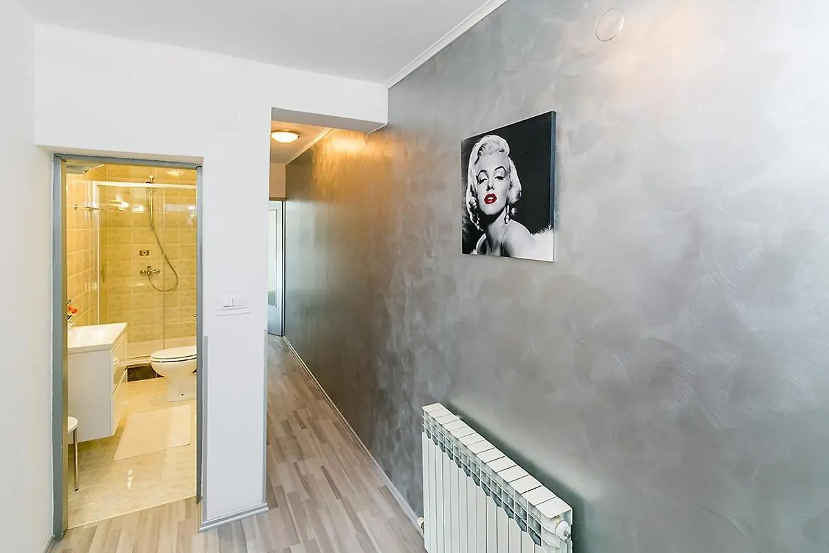 Maria Leni Vrsar Apartamento Croácia